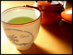 Drinking green tea lowers blood sugar spikes